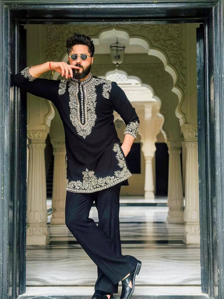 Black kurta set With Embroidery work