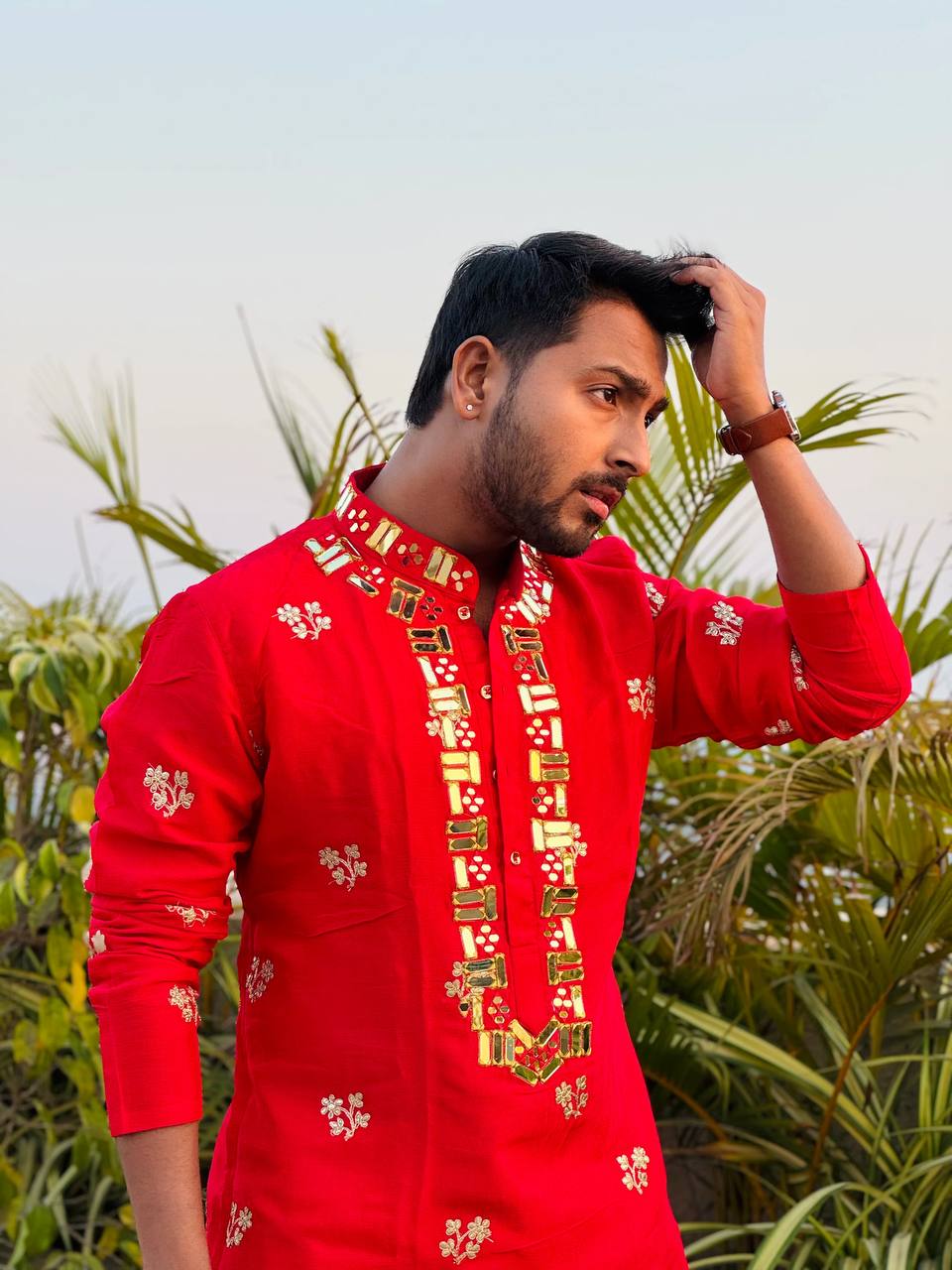 RED NECK MIRROR WORK EMBROIDERED KURTA PAJAMA SET FOR MEN'S